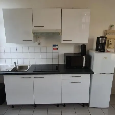 F2 Avec Terasse Sud Ouest Апартаменты