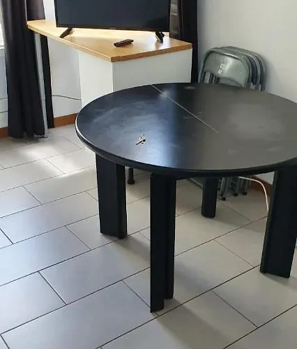 F2 Avec Terasse Sud Ouest Apartmán *