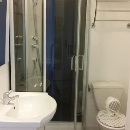 Apartment F2 Avec Terasse Sud Ouest